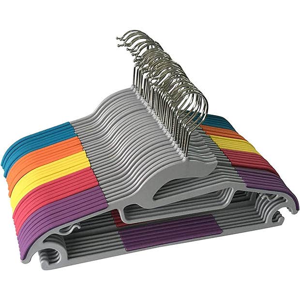 Jeronic 30 Pack Plastic Clothes Hangers