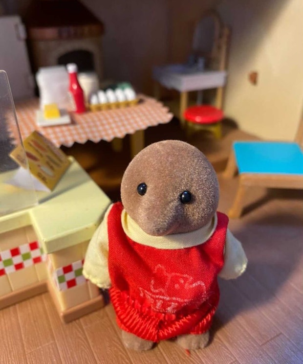 Sylvanian Drama's pizza mole
