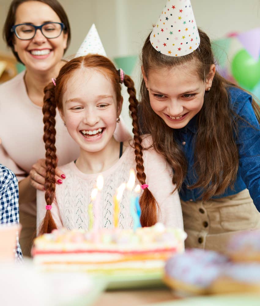 Mom Invited 11 Kids To Her Child's Birthday Party But 8 Siblings Showed Up She Couldn’t Afford