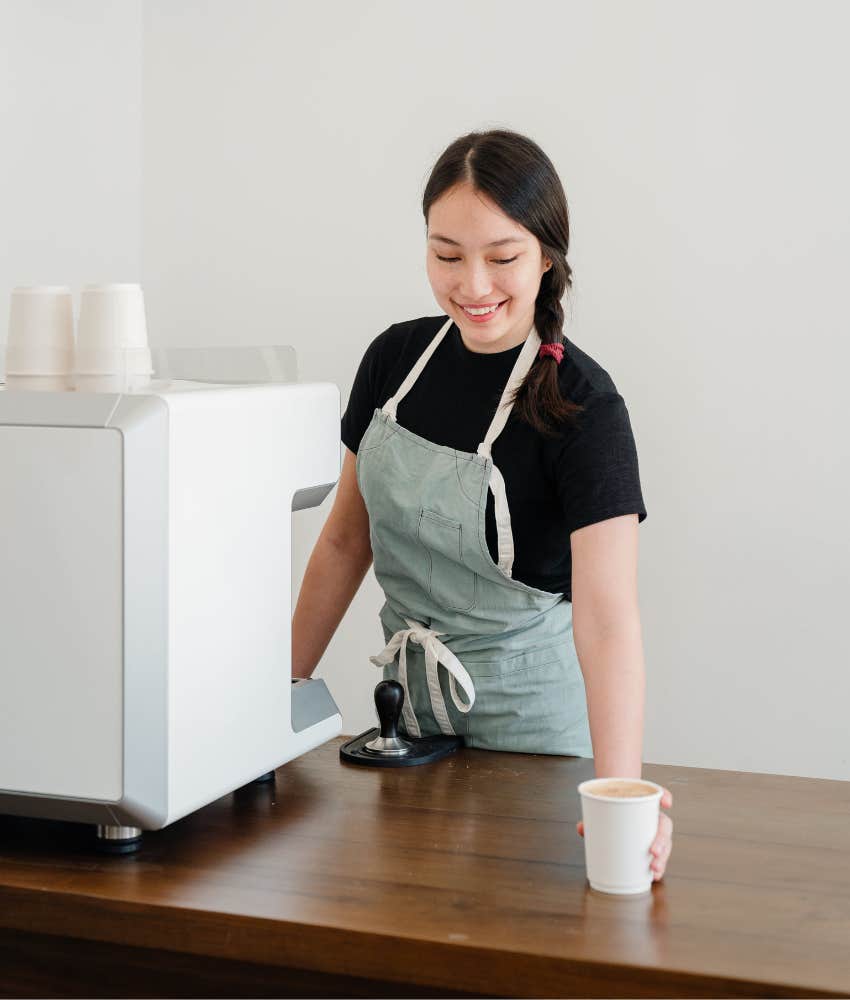 Server Explains Why She's Done Tipping Other Servers 20 Percent